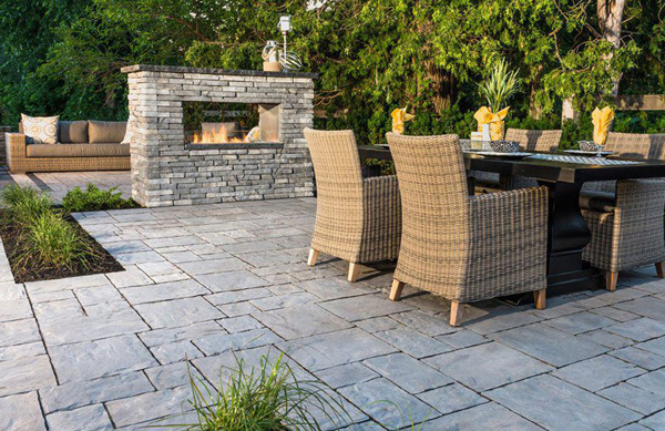 BEACON HILL™ FLAGSTONE Pavers