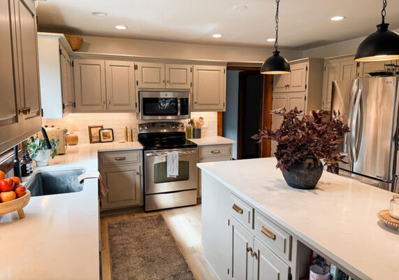 BRIDGETKITCHEN3.jpg