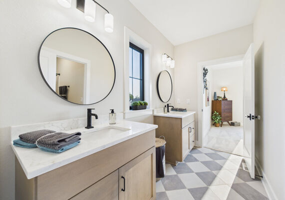 MASTERBATH_CALACATTAFIORESS_QQUARTZ.jpg